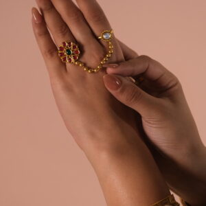 ANTIQUE LADIES RING