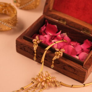 ANTIQUE HAR SET