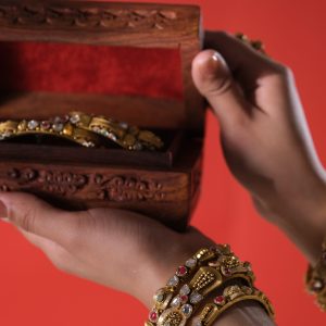 ANTIQUE SHOBHA SET