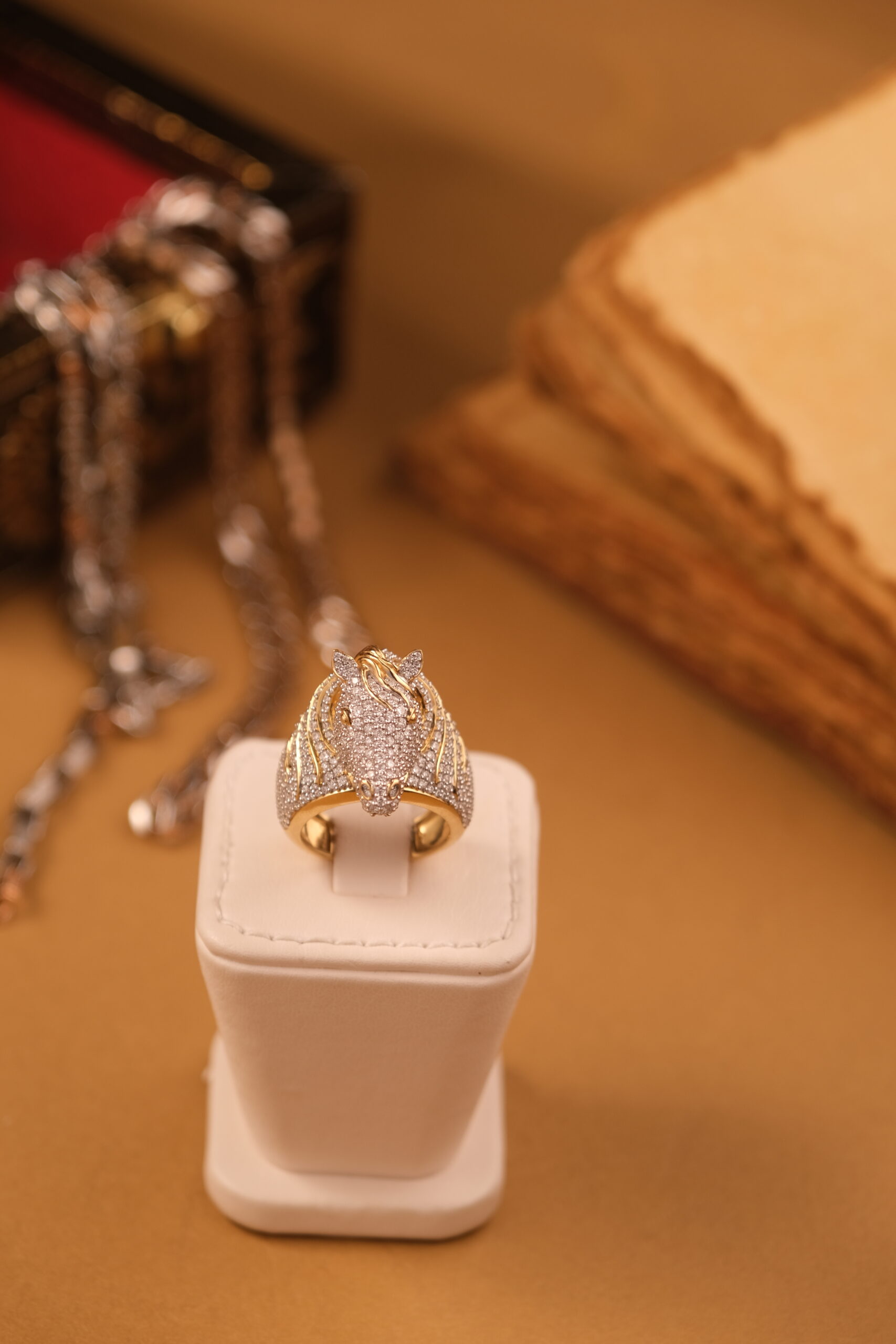 DIAMOND RING