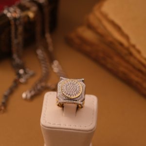 DIAMOND RING