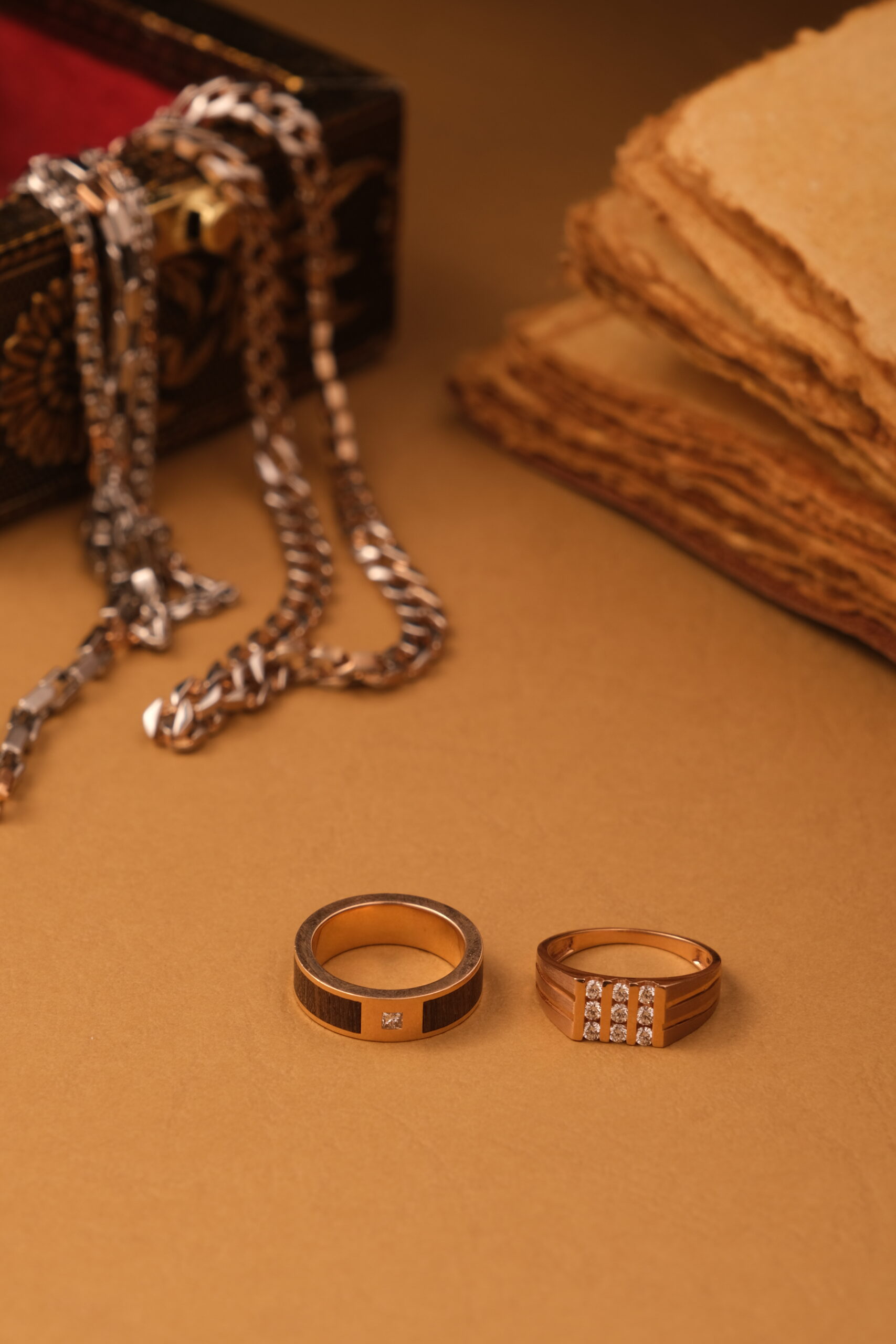 DIAMOND RING