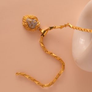GOLD CHAIN / PENDANT
